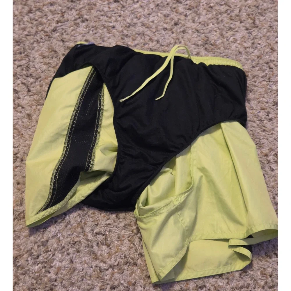 Nike Athletic Lined Pull‎ On Shorts Black Tag Women's Size Large (12-14) Green